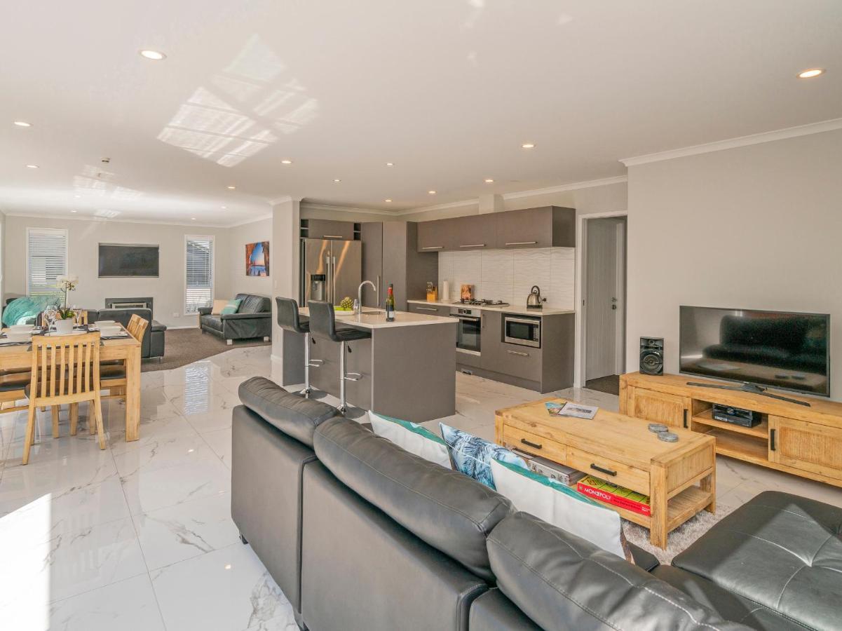 Modern Beach Pad - Whitianga Holiday Home Ngoại thất bức ảnh